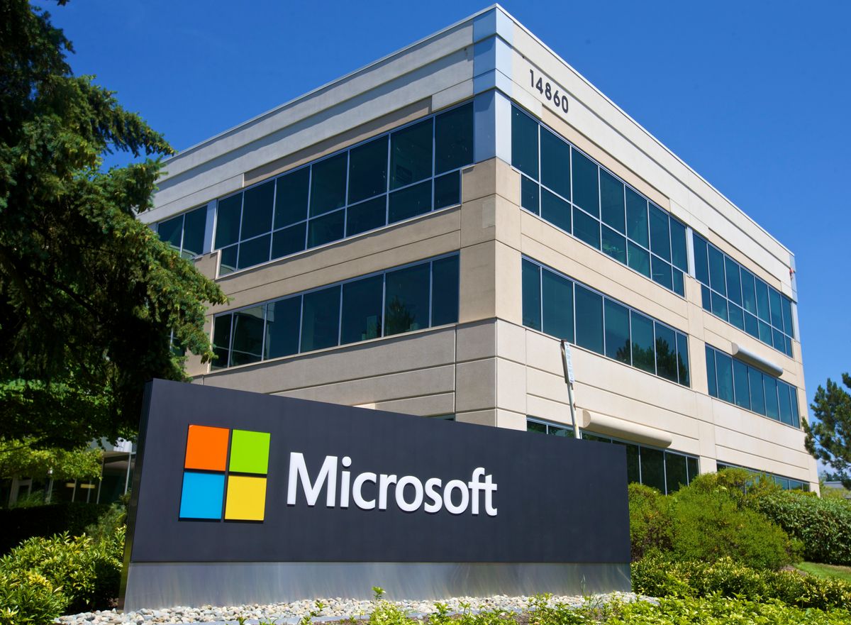 Microsoft skal merke pirat Windows 10 Digi.no Fytterakkern, Apple! Tu.no